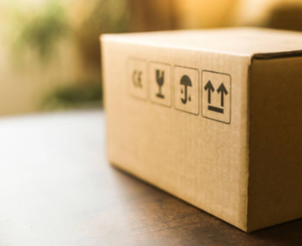 Grube, sztywne i wytrzymałe kartony do wysyłki