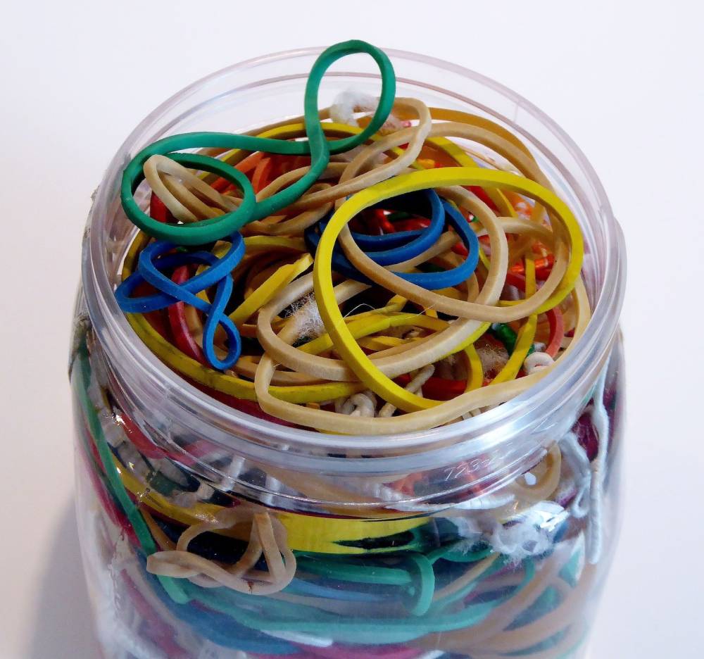 Gumki recepturki – niezastąpione w każdym domu